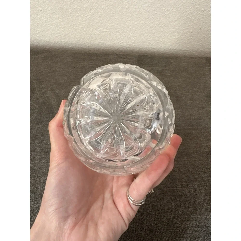 Vintage‎ Lead Crystal Decanter Starburst Flower With 8 Cut Glass Cups